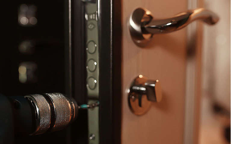 Green locksmith provides lock change service in Daytona Beach & Ormond Beach, FL